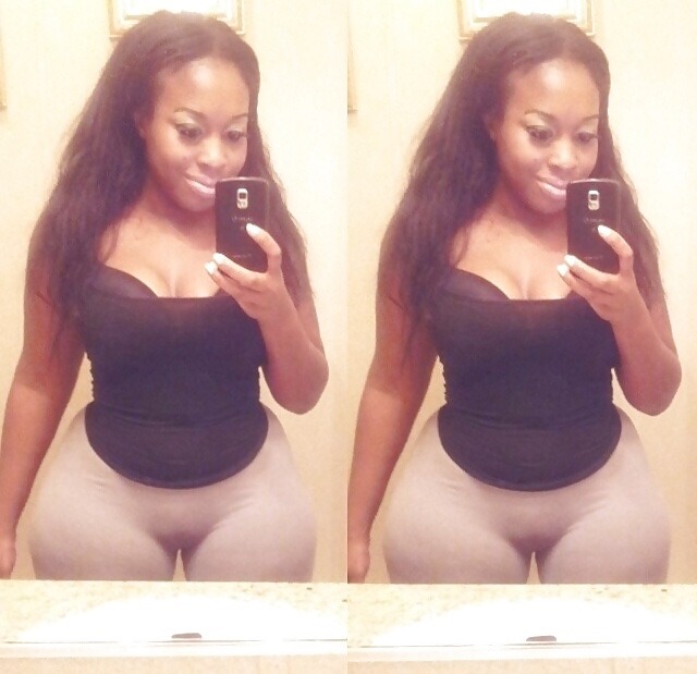 agymah7:  widehipsphatass:  Wide Hips SelfieClick here to meet thick booty ebony
