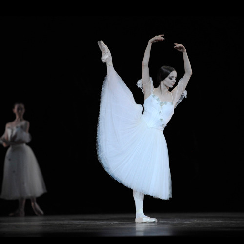 Maria Kochetkova performs in San Francisco Ballet’s “Giselle,” January 2015. © Erik Tomasson.Kochetk