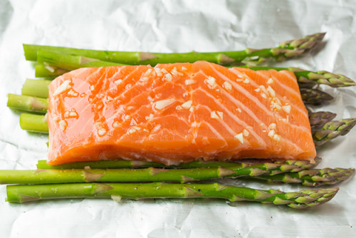 thefitally:foodffs:Salmon and Asparagus in FoilReally nice recipes. Every hour.yo