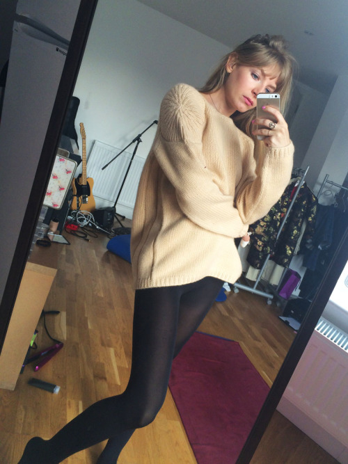 pantyhose teen