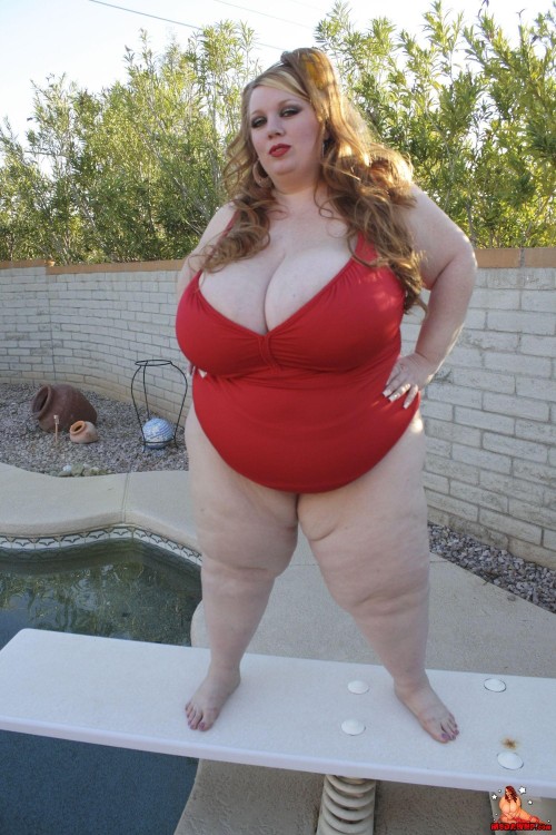 thessbbwlover:  goddess model 