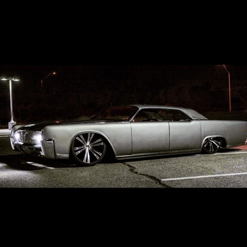 suicideslabs:  Suicide Slabs | A blog dedicated to 1961 - 1969 Lincoln Continentals 
