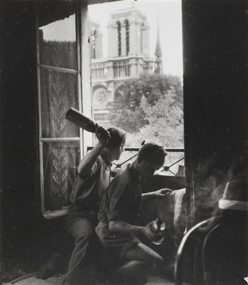 thecountryfucker:  bluepatina:  historicaltimes:  Members of the French resistance with Molotov cocktails during the liberation of Paris, August 1944 via reddit  Eh gentilhommes, if faut allumer le chiffon.  Bomb throwers
