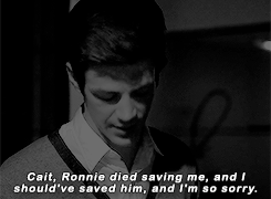 grantguztin:#barry apologizing for caitlin’s loses and her knowing it’s not his fault breaks my hear