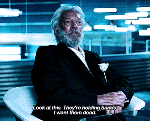 burningblake: #just notp thingsTHE DARKLING in Shadow and Bone (2021)PRESIDENT SNOW in The Hunger Ga