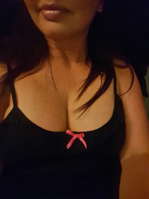 juicylips72:  Happy sexy Monday y'all  💋👅❤