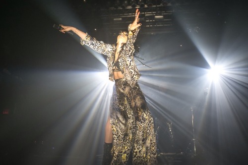 sloppy:  FKA twigs at Terminal 5 11/8/14Photography porn pictures