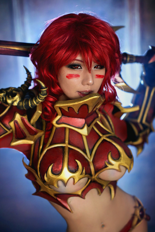xxgeekpr0nxx:  Tasha Cosplay is at it again.. and I really wanna play Kingdom Under Fire Online: Age of Storm now!
