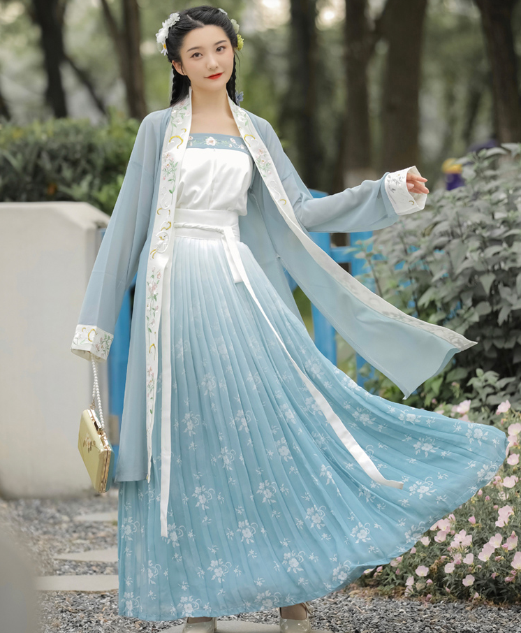 Traditional Chinese hanfu in the style of the ... - my hanfu favorites