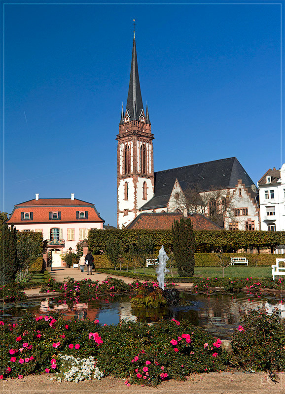 allthingseurope:  Darmstadt, Germany (by Lina Kurbanovsky)