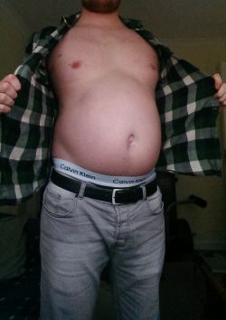 bigbellyinyourface:NEW SUBMISSION! Kik me