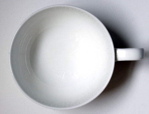sexy-people-drinking-tea:myampgoesto11:Bethan Laura Wood: StainStain is a set of a teacups designed 