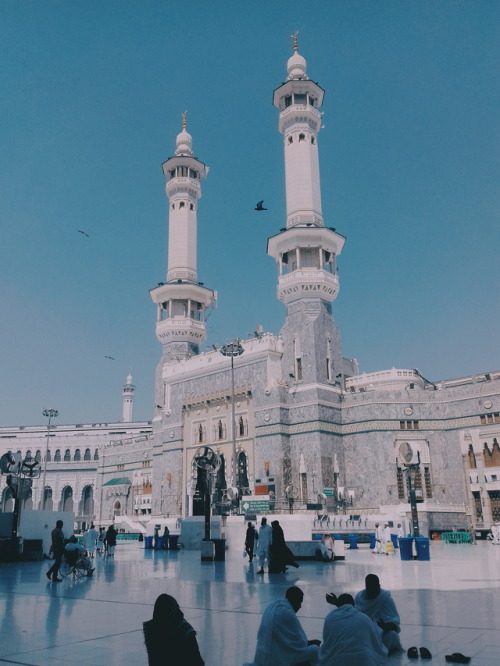 aliyahmohamadpahli20:masjid haram in mecca, saudi arabia♥