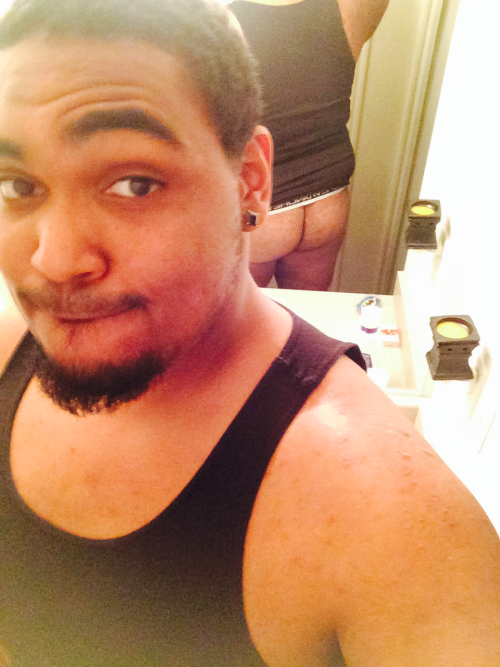 bigboimarc:  phantogrrr:  Hey boo 😜  Sexi Ass Young Chub 