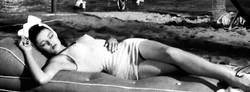 Porn Pics auldcine: Gene Tierney in Rings on Her Fingers