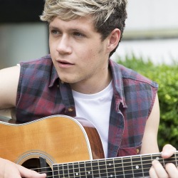 direct-news:  Niall Horan - ’Four’ Photoshoot 