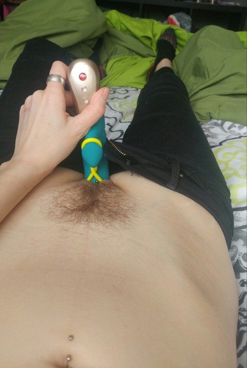 deadlynightshade88: A quickie before work with my fav toy.