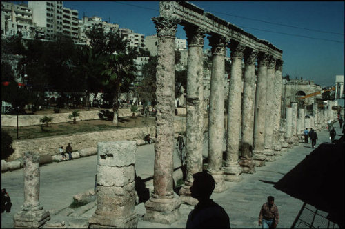 dead-tigris: Old roman ruins in the city. Amman, Jordan. 