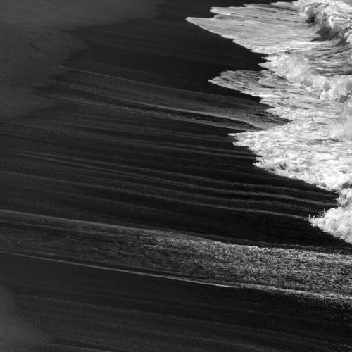 Pansa Sunavee (Thai, b. 1972, Saraburi province, Thailand) - Surf, 2008   Photography