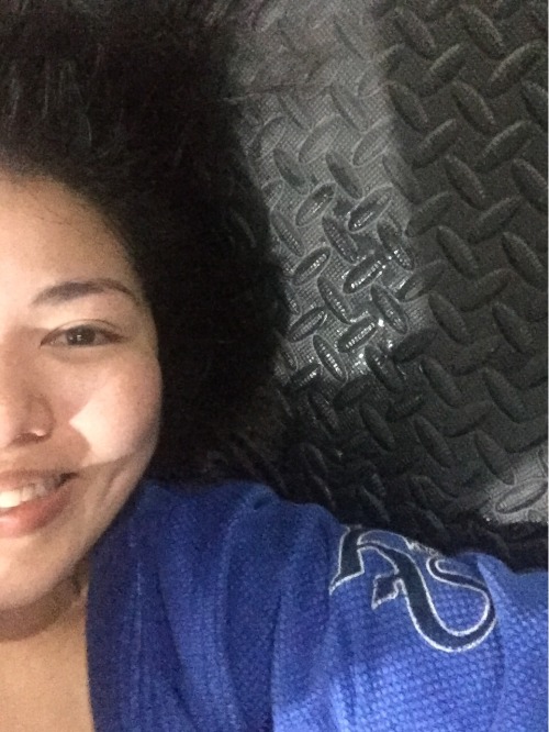 Making do after a late night in the office. 5 rounds of 5 minutes spars with the boyfie.