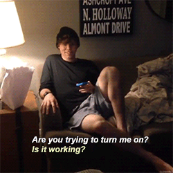 acousticirwin:  au: dating ashton irwin