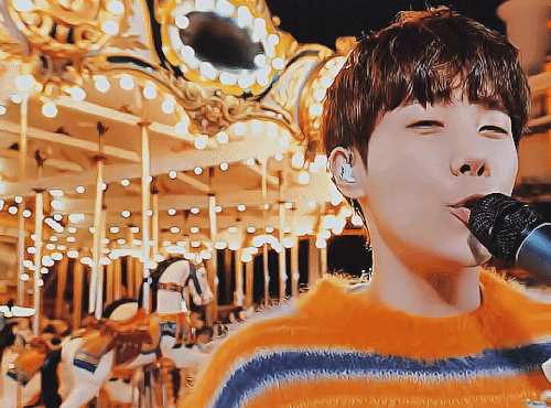 Kim Sung Kyu In (When It Snows) Live Clip