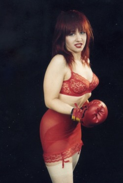 kuxitokuxito:  HAVE YOUR SISTER’S BACKS.  HAVE A LITTLE HUMILITY.  Or, DEAL WITH THIS WOMAN. LYDIA LUNCH CIRCA 1980's as ROCHESTER RED(Trust me, her attitude has not withered since.)photo by ANNIE SPRINKLE!