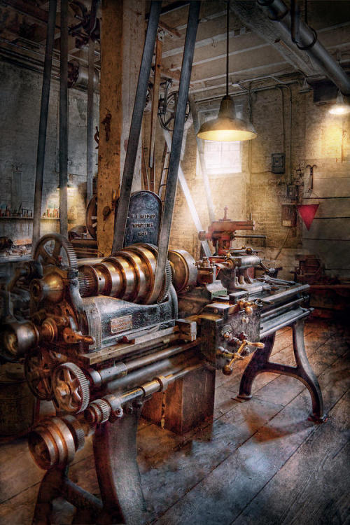 discotracker:  🎙🎛Industrial beauty