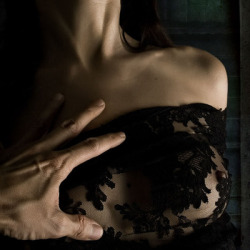 nlscentofawoman:  Hmmm…black lace, lovely