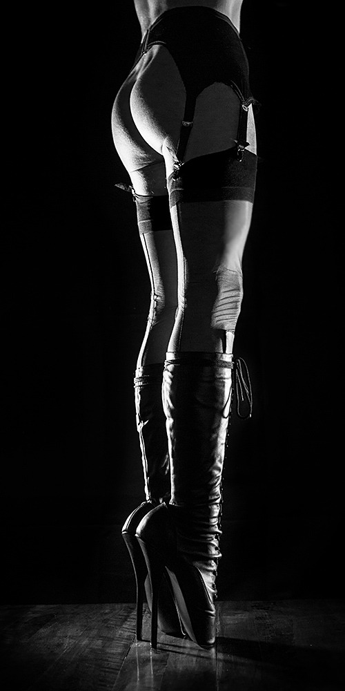 5-inch-and-more:  Ballet bootshttp://5-inch-and-more.tumblr.com/archive