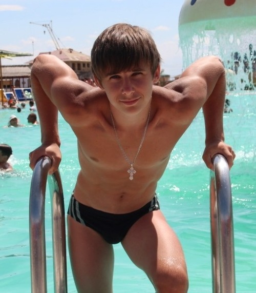 ihearthornybois:  Russian twinks are the BEST. 