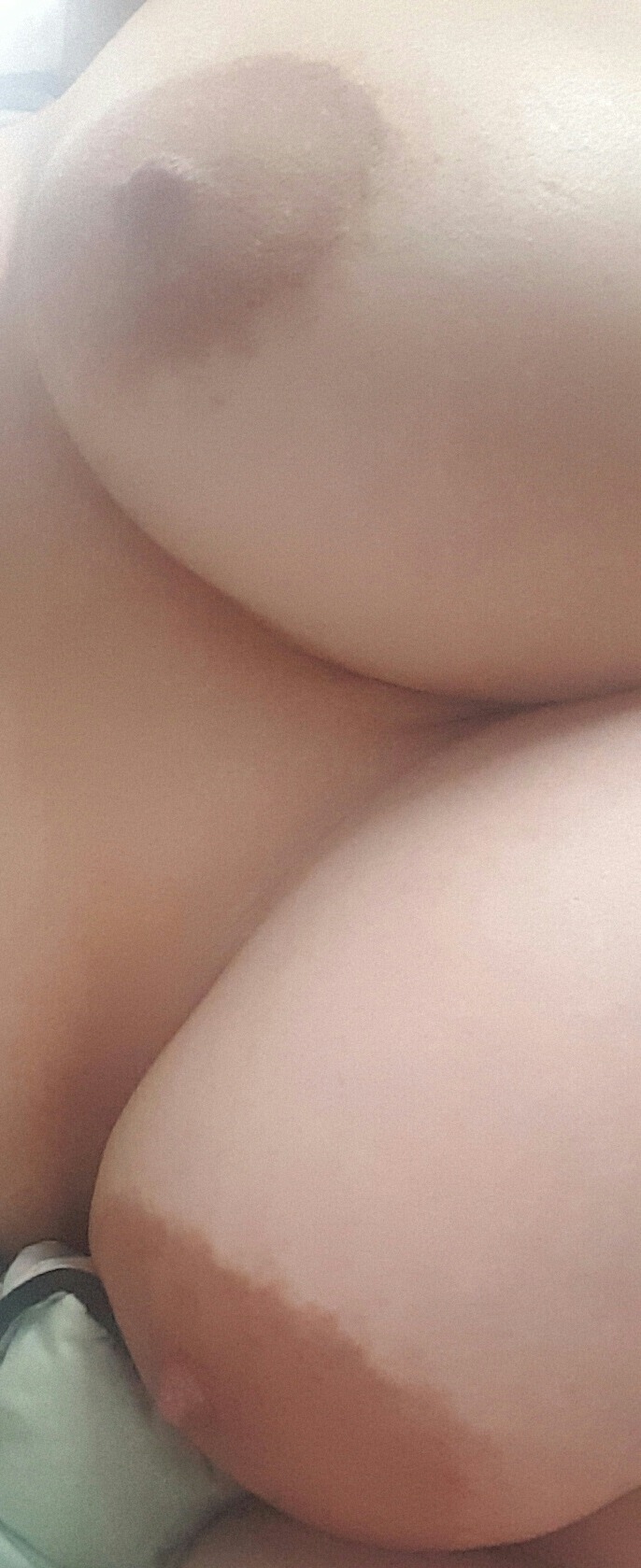 peachybootybabes: Good morning, lovers xx  Some up close and personals 💋 