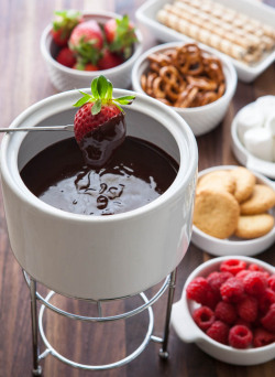 do-not-touch-my-food:  Chocolate Fondue