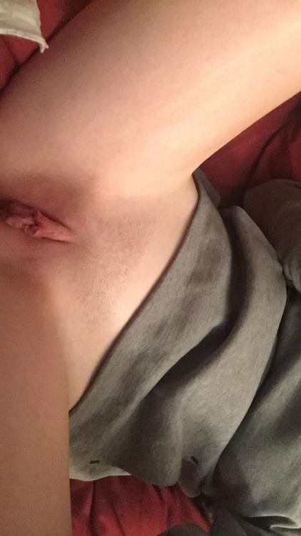 dianajacksonsj015: Im selling nudes rn kik me if you want to buy this pink pussy Only serious buyer