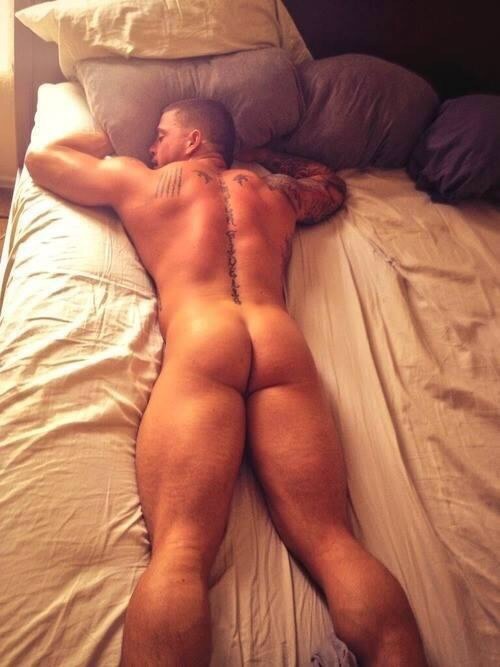 daddyhexxx:  Again, not really into muscle big dudes but wud definitely NOT mind