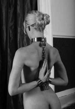 sinsexlust:  bound in reverse prayer = trusting