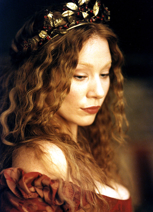 fuckyeahcostumedramas: Lynn Collins in ‘The Merchant of Venice’ (2004).
