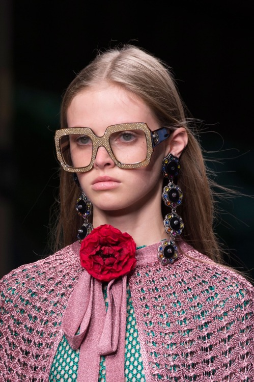 parisfashionhouse: Gucci Spring 2016 Ready-To-Wear details