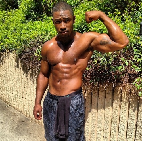 thefineside:  missinglinc:  Mr. McCall if ya nasty. ;-)  The finest chocolate out!