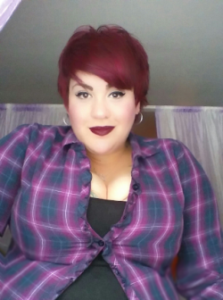 justabebopbaby:  Flannel Wednesday lol