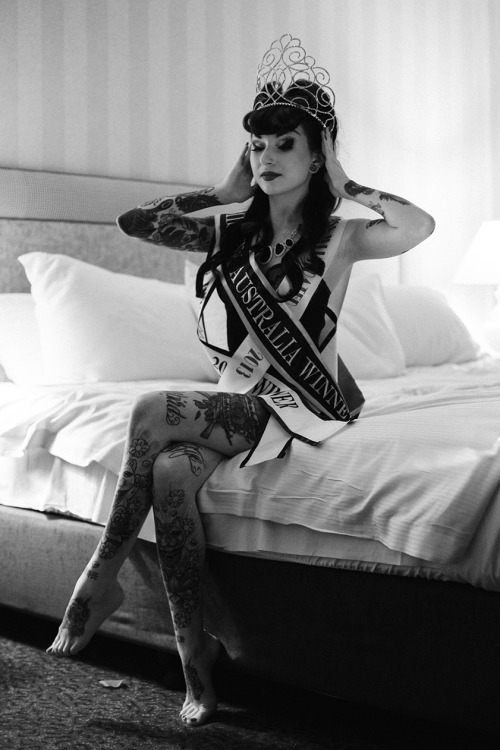 your-body-is-a-canvas:  Naomi Craigs / Photographer website / instagram / facebook