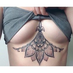 makethatkittenpurr:  boopbunny:  theblindniggasamurai:  Underboob tats are dangerously attractive to me  forreal. I want one.  ugh yes same