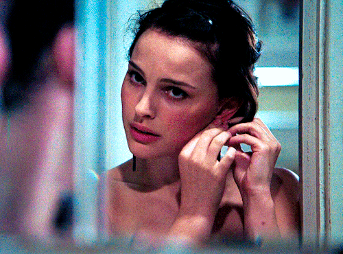 dailyflicks:Natalie Portman as Alice Ayres / Jane Jones— Closer (2005) dir. Mike