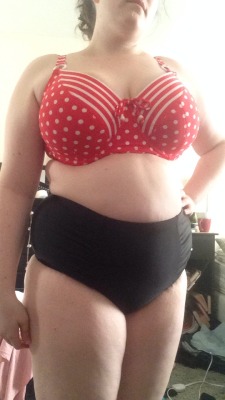 finallyunfurling:  My official fatkini for the summer! Bottoms: Forever 21, XL (12ish dollars) Top: Change lingerie, 36H, FIVE DOLLARS 