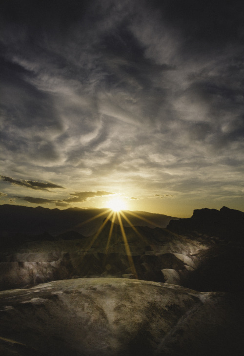 Throw Back to this amazing road trip through America - Grand Canyon, Death Valley 