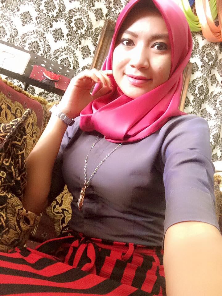 kesegaran:  hangittorey:  Tetek lawa   Wow my taste