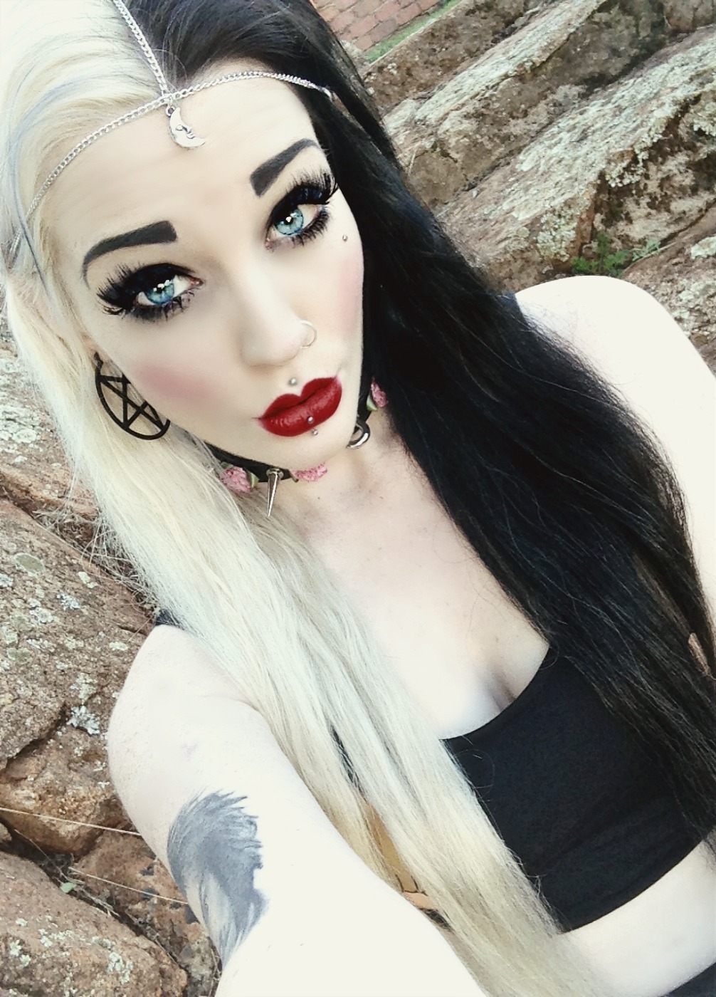 macabre-princess:  seas0nofthewitch:  ssssuuurrrprisssee   ❤Similar posts here❤