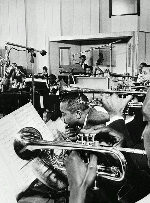 mosaicrecords:  Sinatra and Basie: Scene from the Studio, 1962 A snapshot of the recording session for Sinatra-Basie: An Historical Musical First LP for the Reprise label. The first time the Basie band and Frank had shared the recording studio, and what