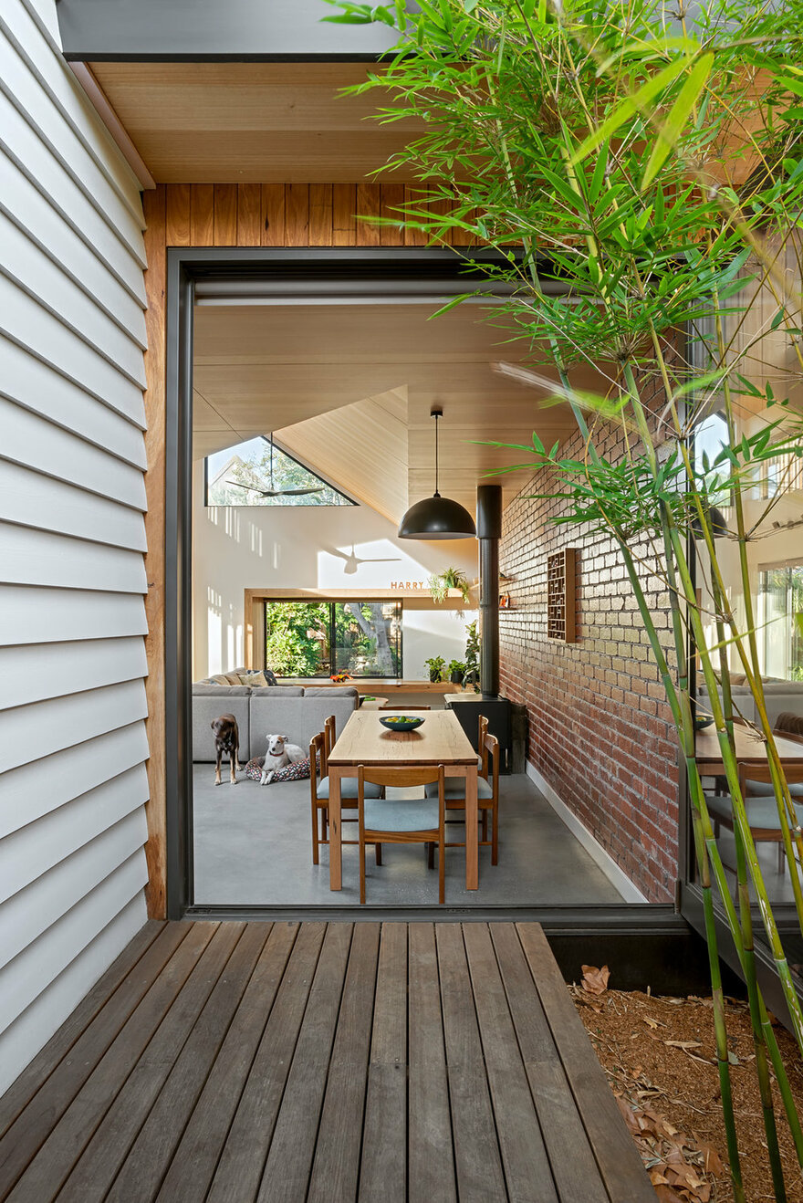 homeworlddesign:    Passive Extension and Renovation: Magnolia Soul Family House
