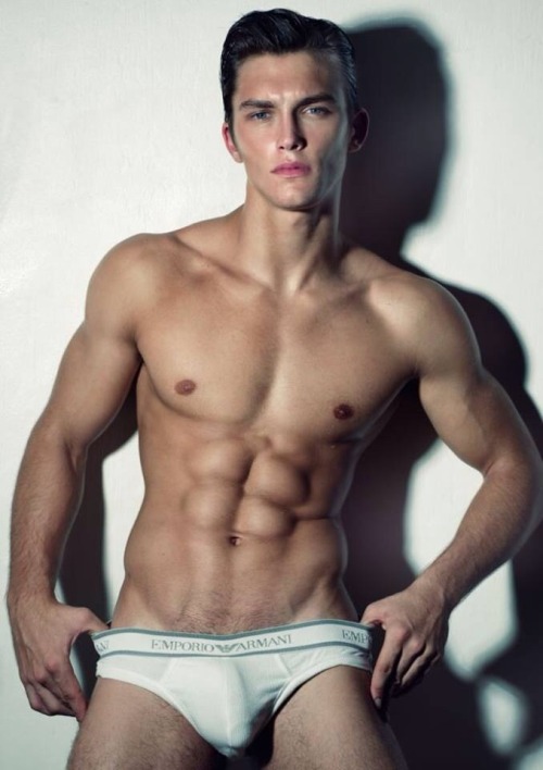 takemetobedandlosemeforever:  Lucas Garcez
